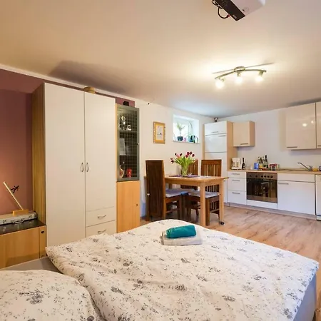 Apartment Klein Auheim Familie Ganss *